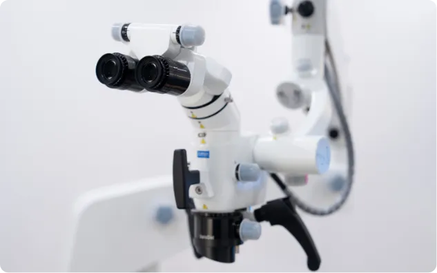 マイクロスコープ(歯科用顕微鏡)